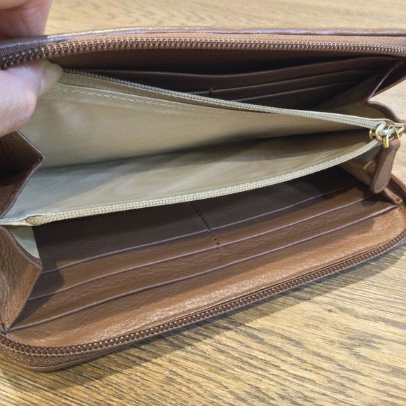 BOTTEGA VENETA | Leather Long Wallets - Picture 12 of 15